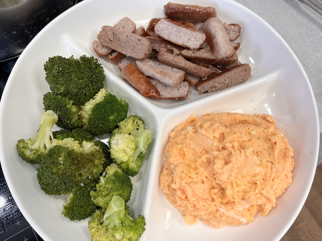 Chicken Meatballs with Steamed Veg